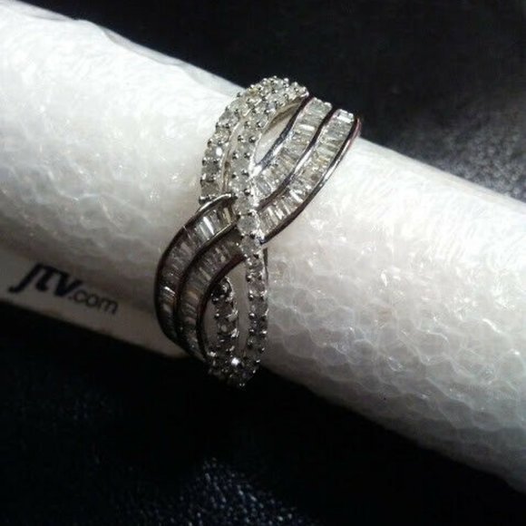 10k Plumb W. G. Diamonds Cross Over Band Ring 8 - Picture 7 of 12